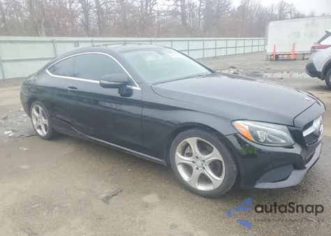 2017 Mercedes-Benz C 300 z USA, uszkodzony, nr VIN WDDWJ4JB0HF420919